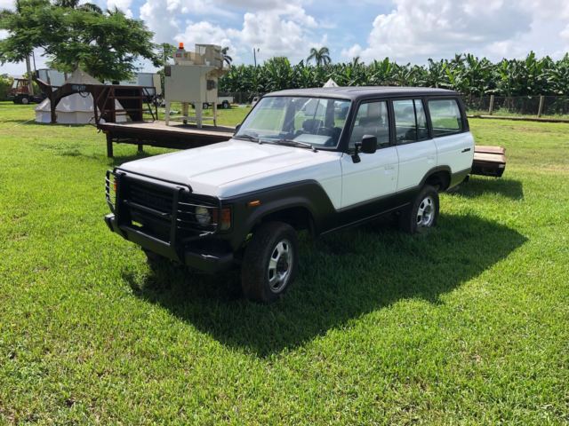1989 Gray Toyota Land Cruiser SUV