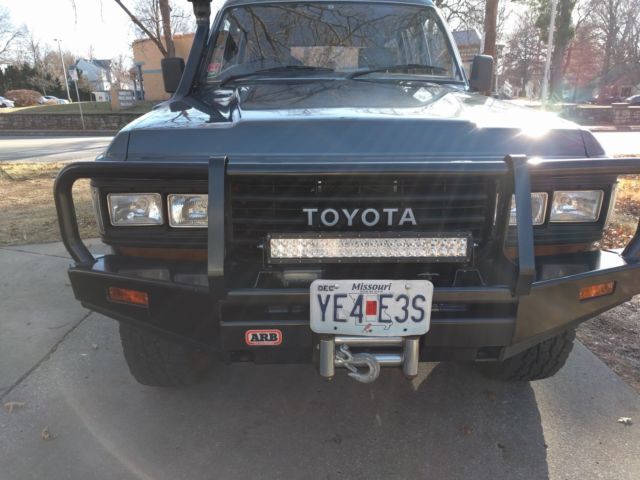 1989 Gray Toyota Land Cruiser SUV