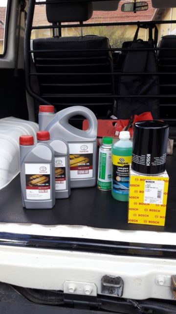 1986 White Toyota Land Cruiser Wagon