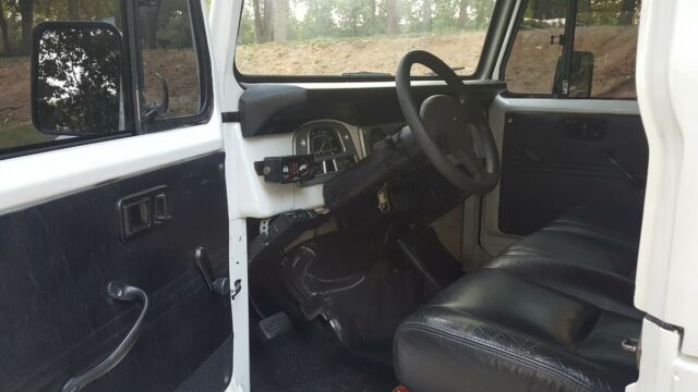 1989 White Toyota Land Cruiser SUV