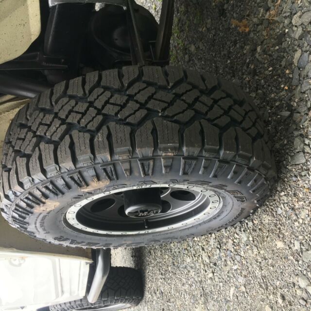 1989 White Toyota Land Cruiser SUV