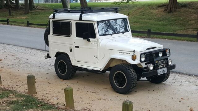 1989 White Toyota Land Cruiser SUV