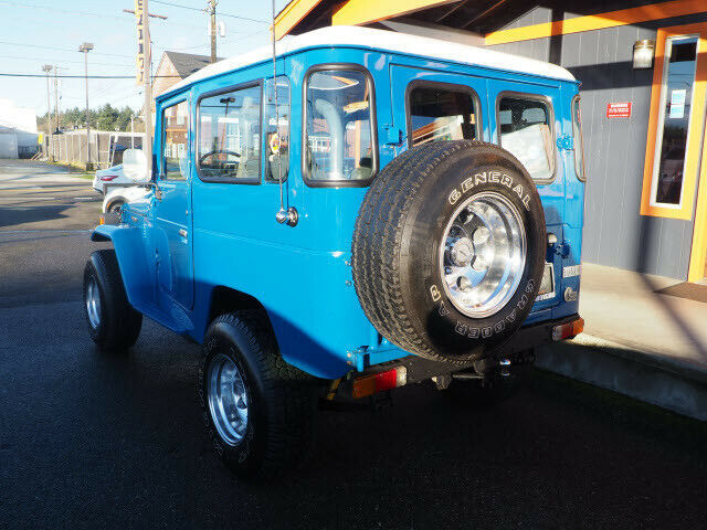 1982 -- Toyota Land Cruiser 2dr 4WD SUV
