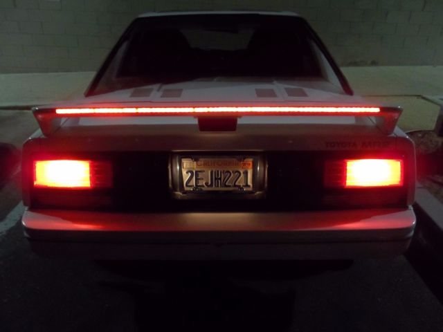 1987 White Toyota MR2 Coupe