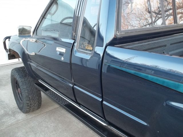 1984 Blue Toyota extra cab extra cab