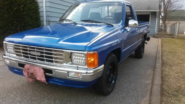 1985 Blue Toyota Pickup