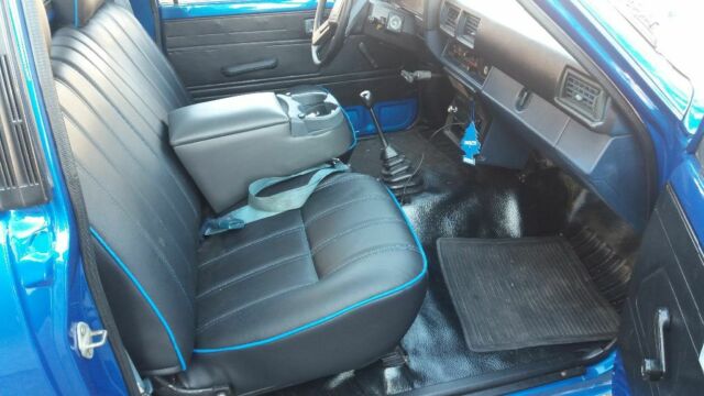 1985 Blue Toyota Pickup