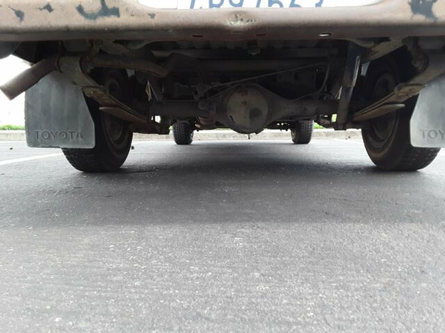 1989 White Toyota Other Standard Cab Pickup