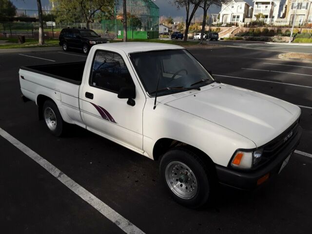 1989 White Toyota Other Standard Cab Pickup