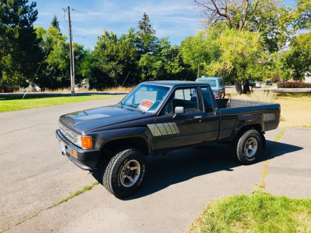1987 Gray Toyota Pickup Extended Cab Pickup