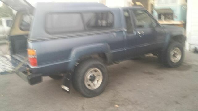 1987 Blue Toyota 86 Extended Cab Pickup