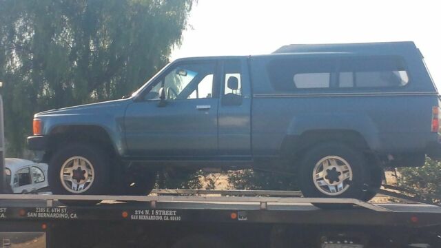 1987 Blue Toyota 86 Extended Cab Pickup