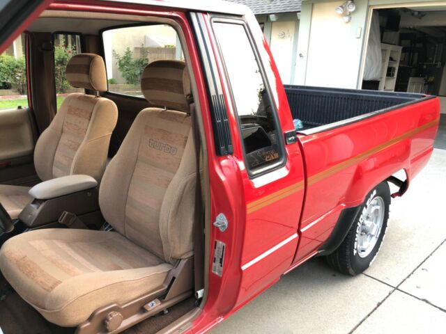 1986 Red Toyota 86 Extended Cab Pickup