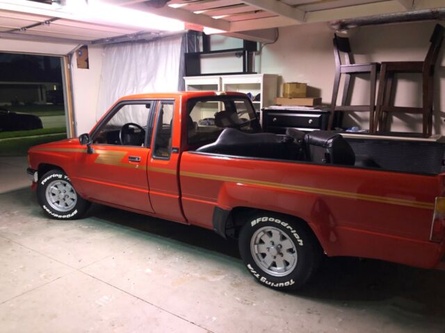 1986 Red Toyota 86 Extended Cab Pickup