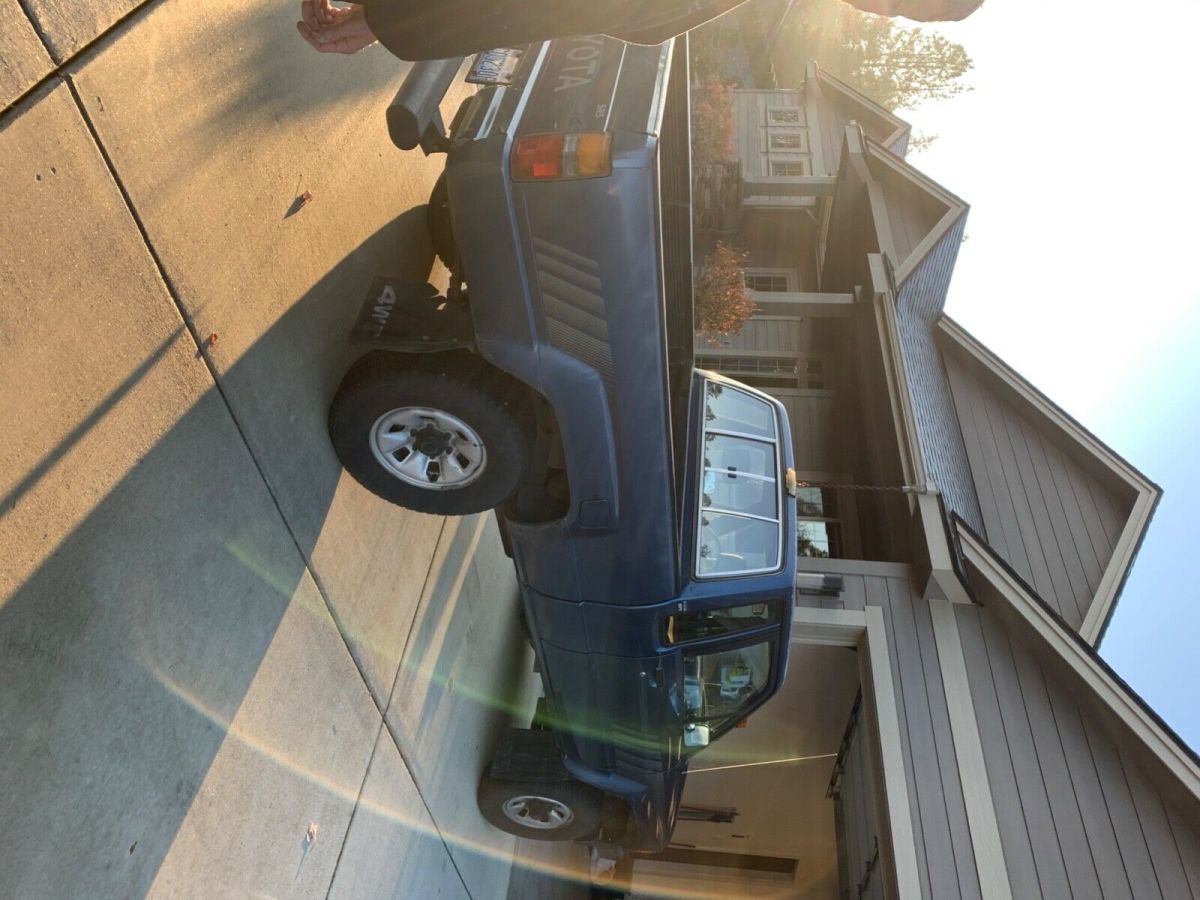 1988 Toyota SR5 Pickup Xtra cab