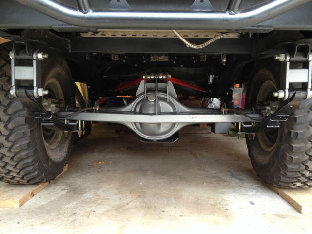 1984 White/Red Toyota Toyota Sr5 Extended cab pickup Pickup Extended cab