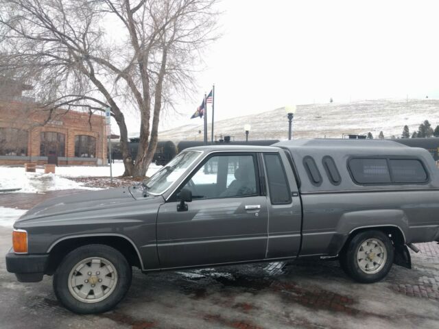 1986 Gray Toyota Other Extended Cab Pickup