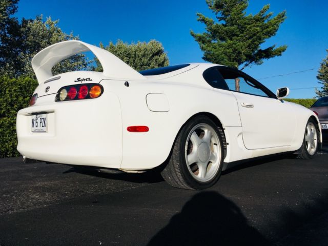 1993 White Toyota Supra coupe