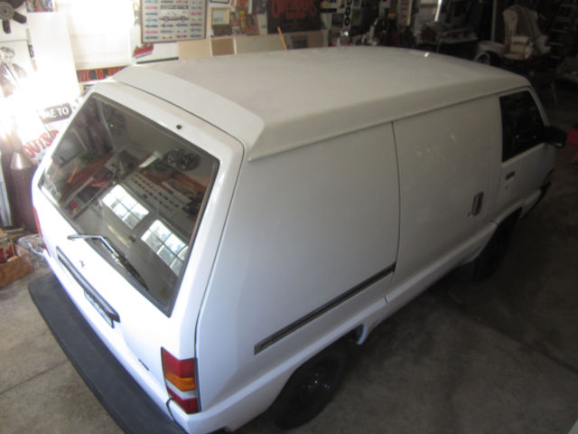 1988 White Toyota Other cargo van