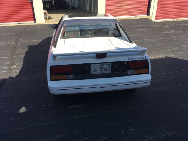 1986 White Toyota MR2 Coupe