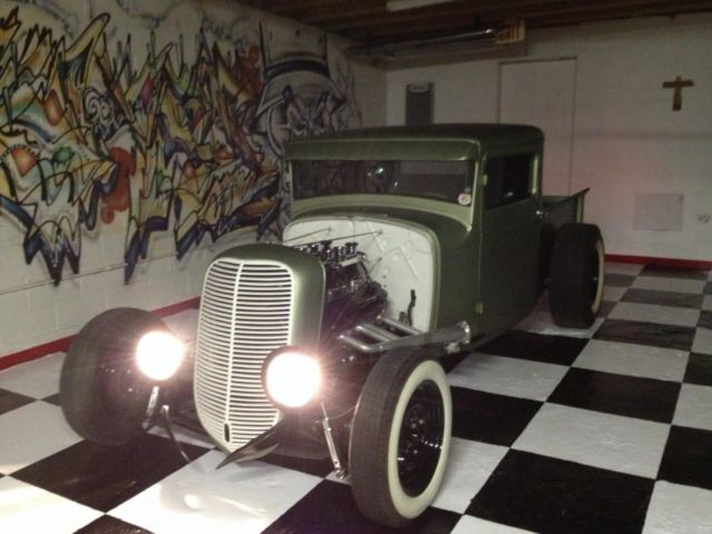 1930 Kiwi green Ford Model A