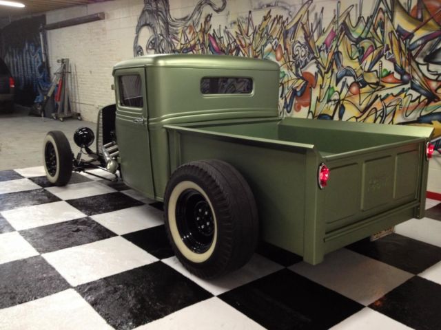 1930 Kiwi green Ford Model A