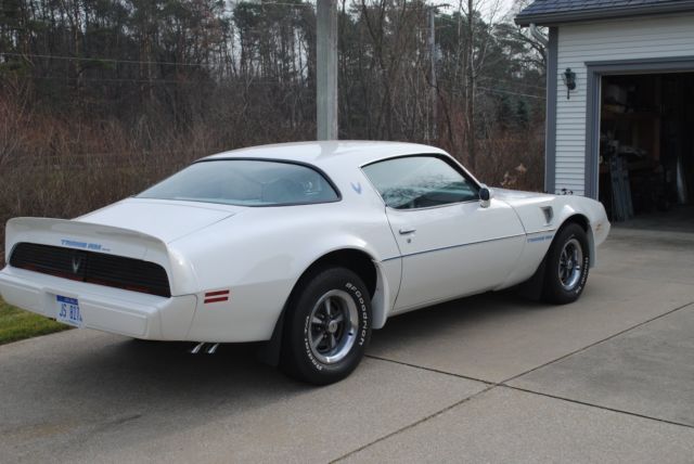 1981 Pontiac Firebird Coupe 2D