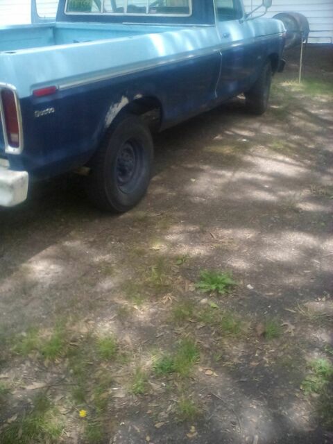 1974 Blue Ford F-250 Van Camper
