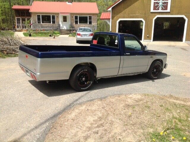 1986 Blue Chevrolet S-10 Standard Cab Pickup