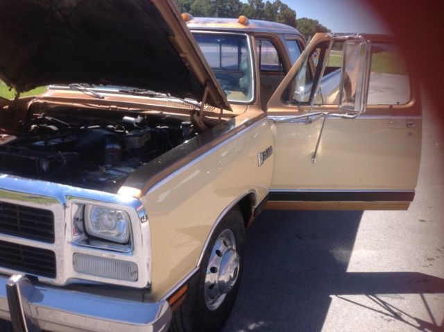1985 gold and cream Dodge Ram 3500 Crew Cab Pickup