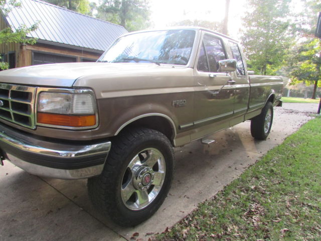 1992 Gold Ford F-250 Extended Cab Pickup