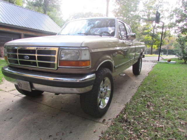 1992 Gold Ford F-250 Extended Cab Pickup