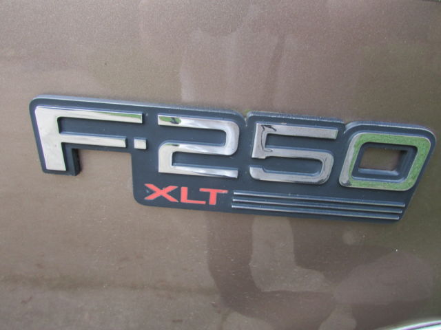 1992 Gold Ford F-250 Extended Cab Pickup