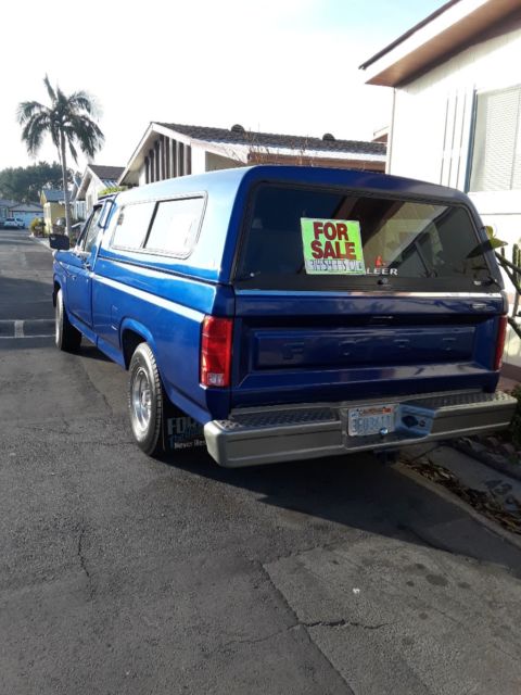 1986 Blue Ford F-150 Pick up