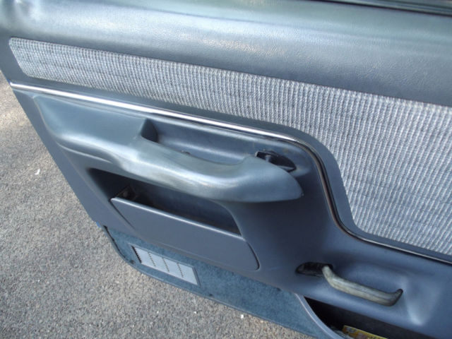 1989 blue Ford F-150 Standard Cab Pickup