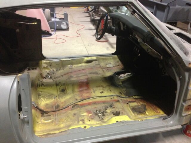 1969 primer Chevrolet Chevelle Coupe