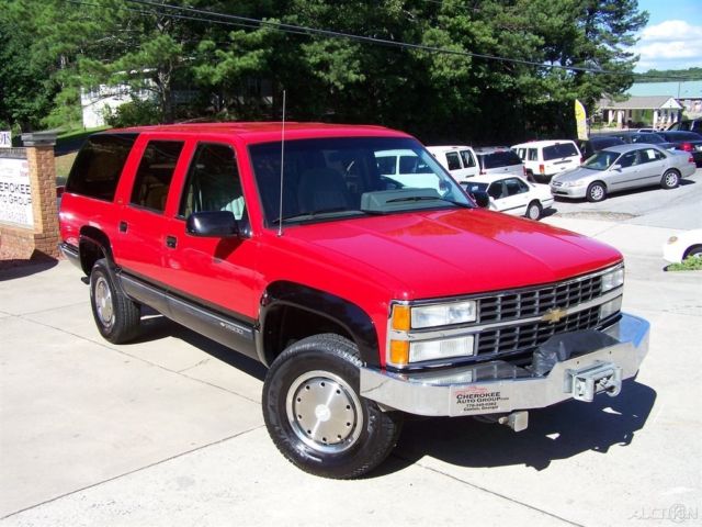 1993 Red Chevrolet Suburban SUV