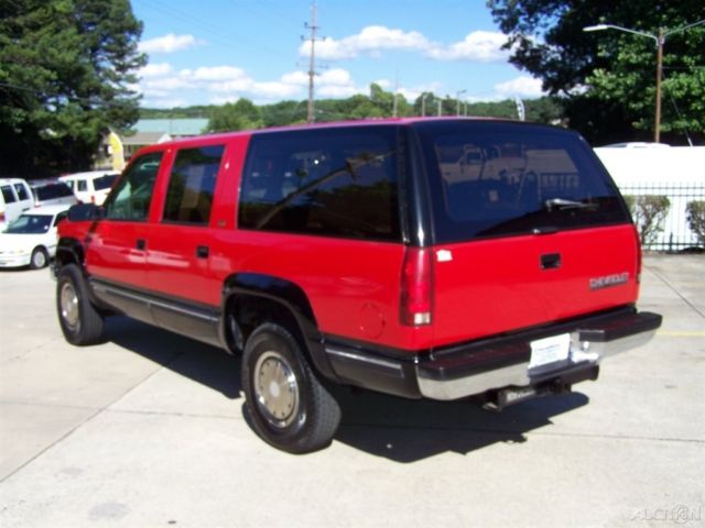 1993 Red Chevrolet Suburban SUV