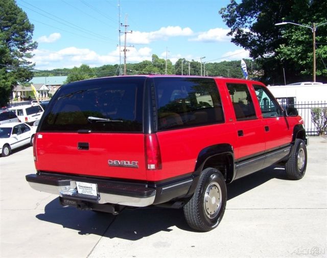 1993 Red Chevrolet Suburban SUV