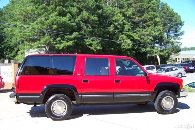 1993 Red Chevrolet Suburban SUV
