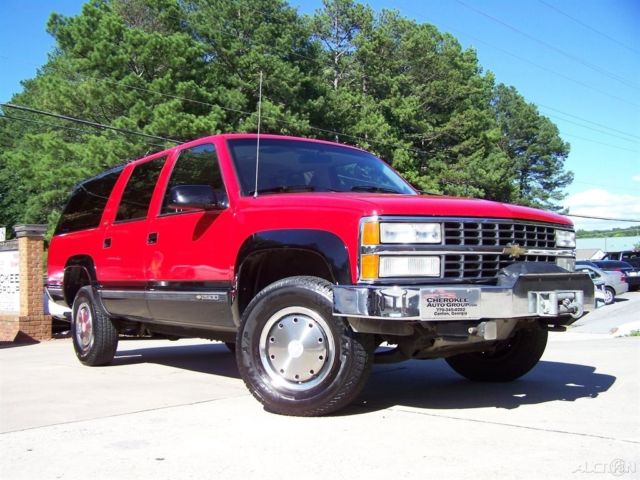 1993 Red Chevrolet Suburban SUV