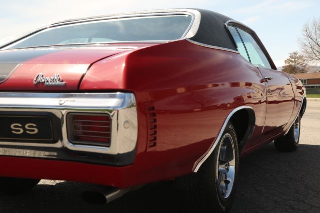 1970 Red Chevrolet Chevelle Coupe