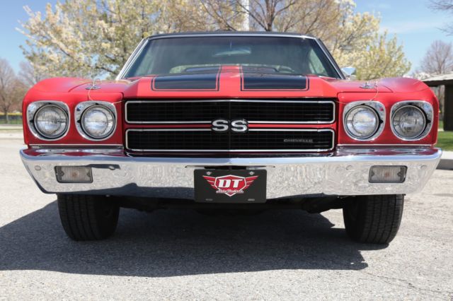 1970 Red Chevrolet Chevelle Coupe