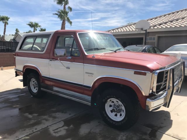 1983 White/Red Ford Bronco Convertible