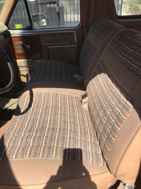 1983 White/Red Ford Bronco Convertible