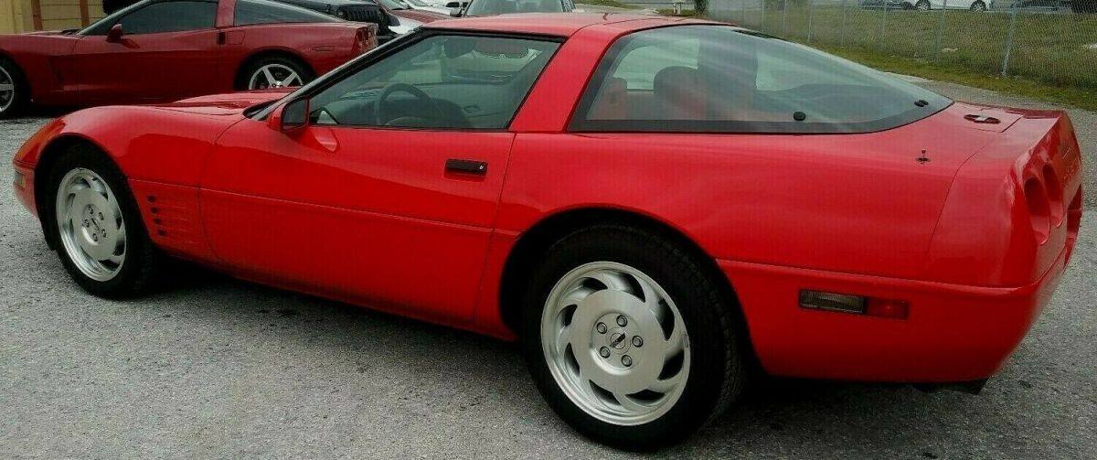 1993 Red Chevrolet Corvette Removable top