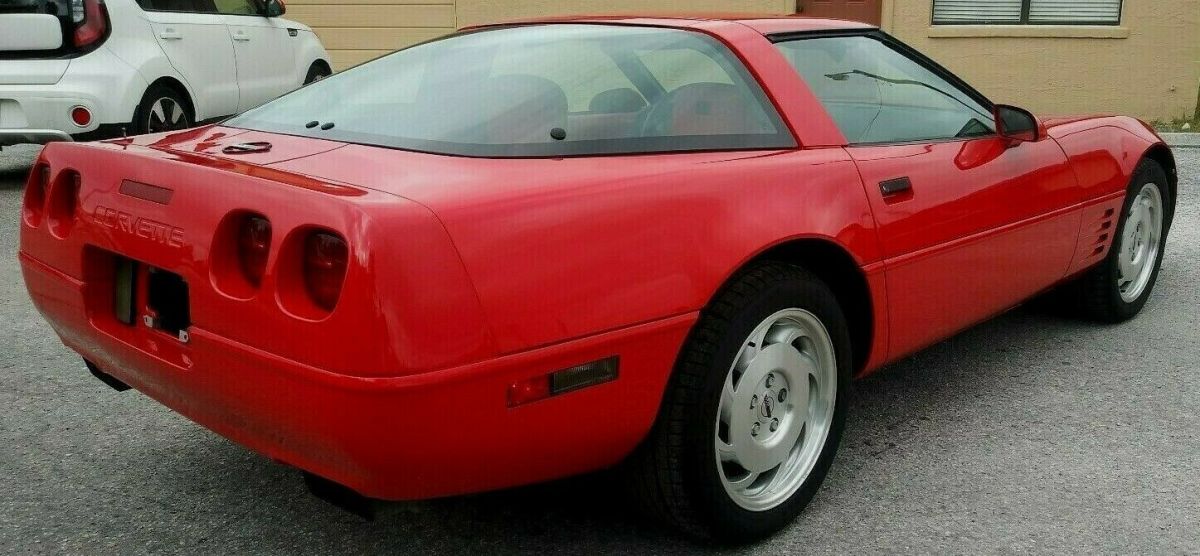 1993 Red Chevrolet Corvette Removable top