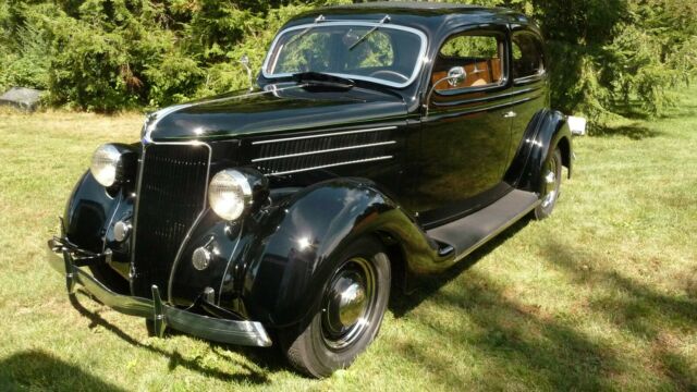 1936 Black Ford Model 68 Sedan