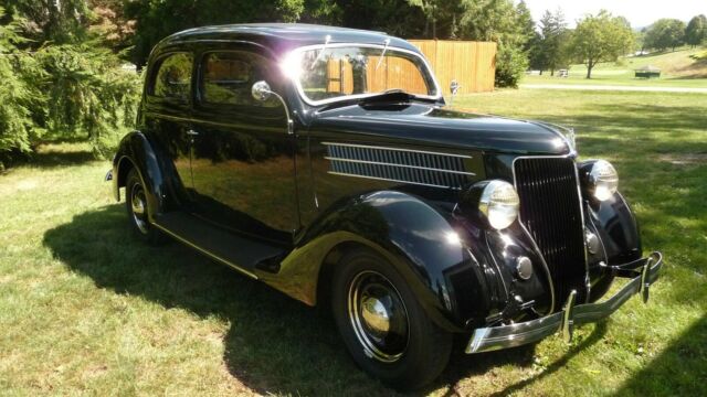 1936 Black Ford Model 68 Sedan
