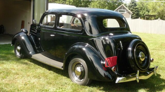 1936 Black Ford Model 68 Sedan